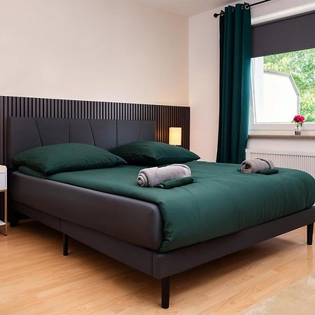 Smart Home - Essen - Perfect For 5 Guests! Central - Balcony - Netflix - Free Parking Zone Esterno foto