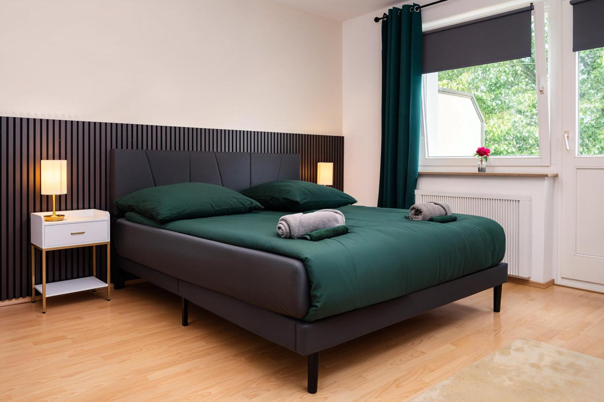 Smart Home - Essen - Perfect For 5 Guests! Central - Balcony - Netflix - Free Parking Zone Esterno foto