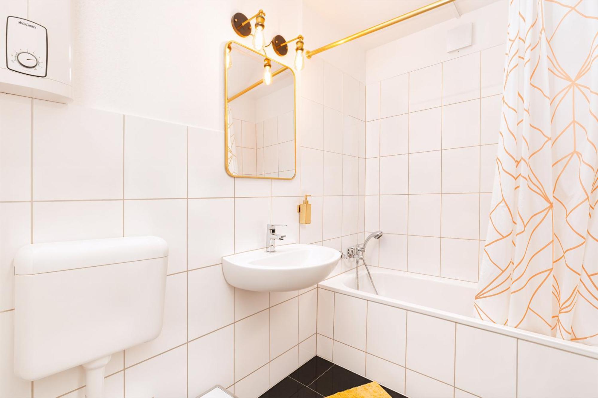 Smart Home - Essen - Perfect For 5 Guests! Central - Balcony - Netflix - Free Parking Zone Esterno foto